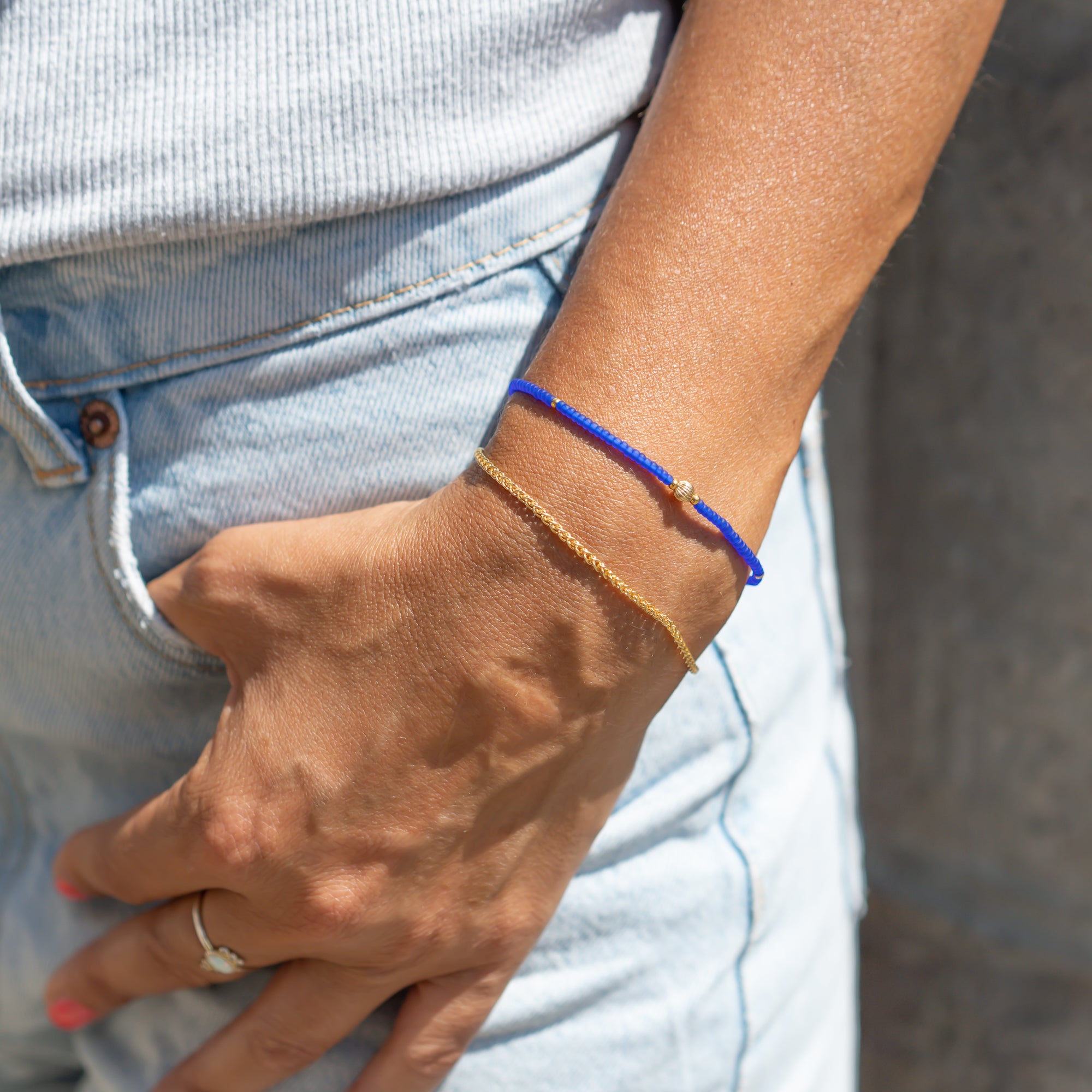 Damen armbandset blaues perlenarmband mit goldarmband