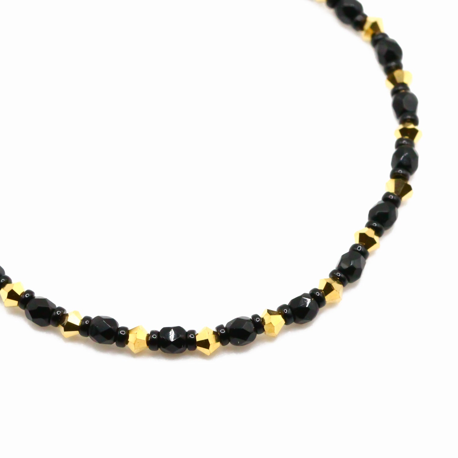 Perlenarmband schwarz