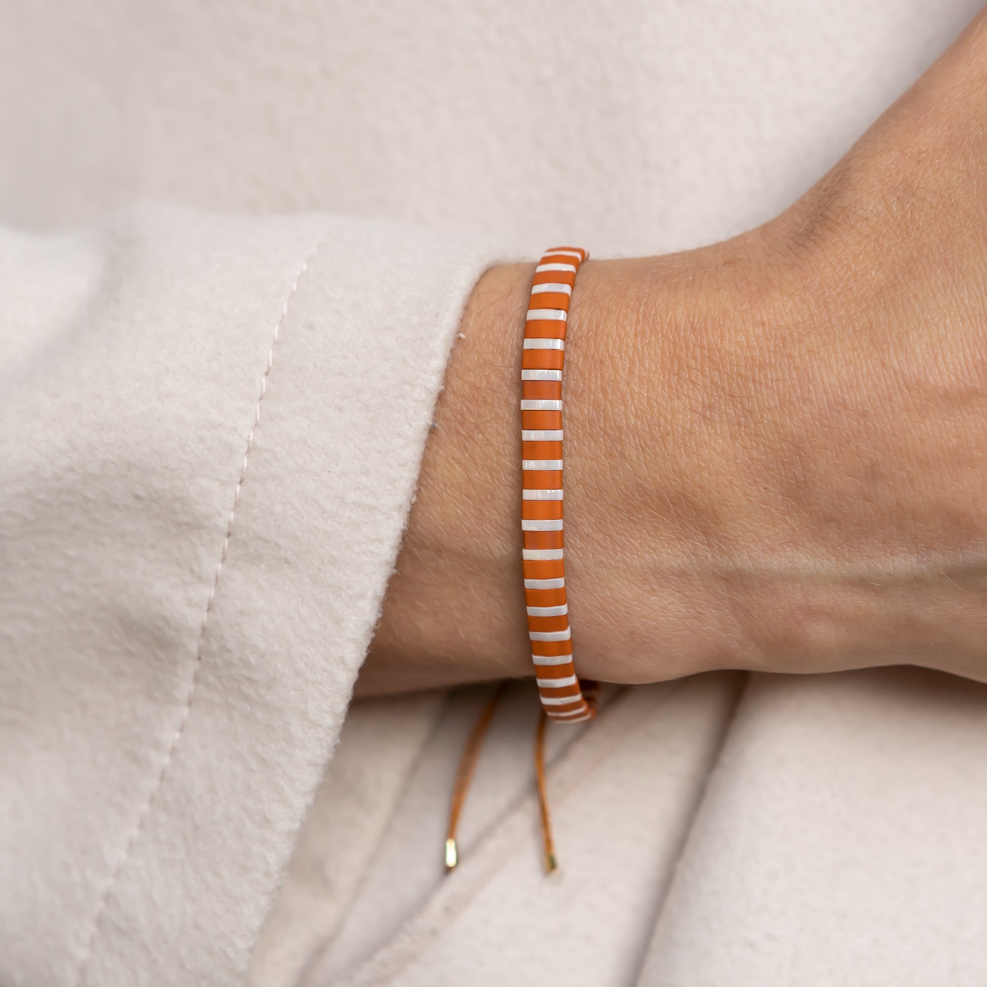 Herbstliches Damenarmband in rotbraun