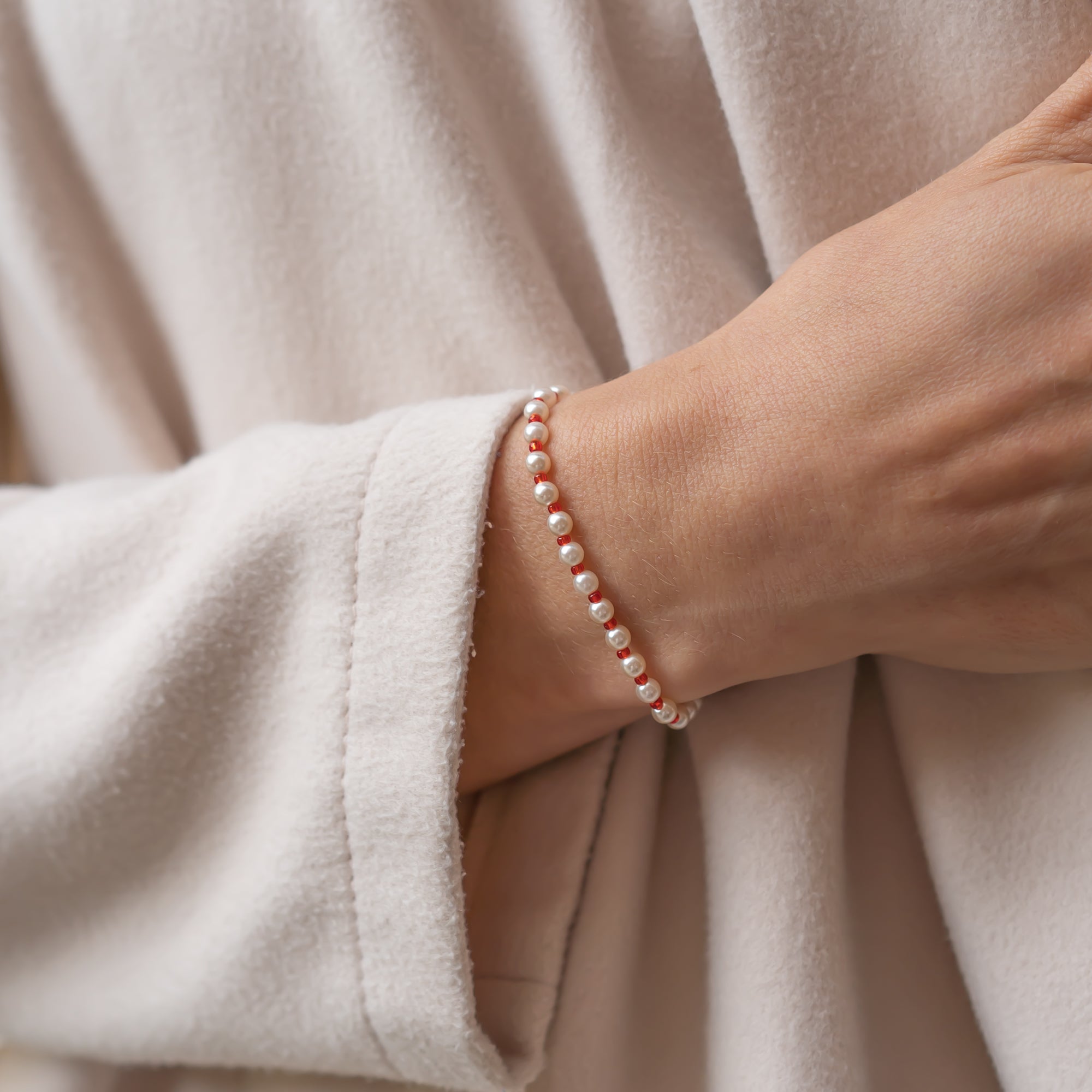 Perlenarmband rot
