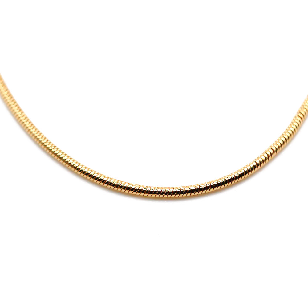 Handgemachte Halskette Sana aus recyceltem, nachhaltigem Gold mit glatter, schimmernder Oberfläche. - Halskette Sana