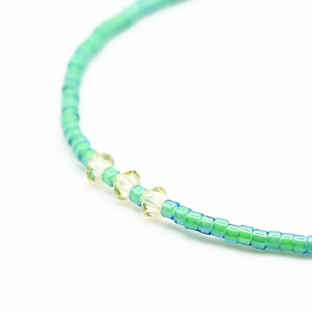 sommerarmband türkise perlen