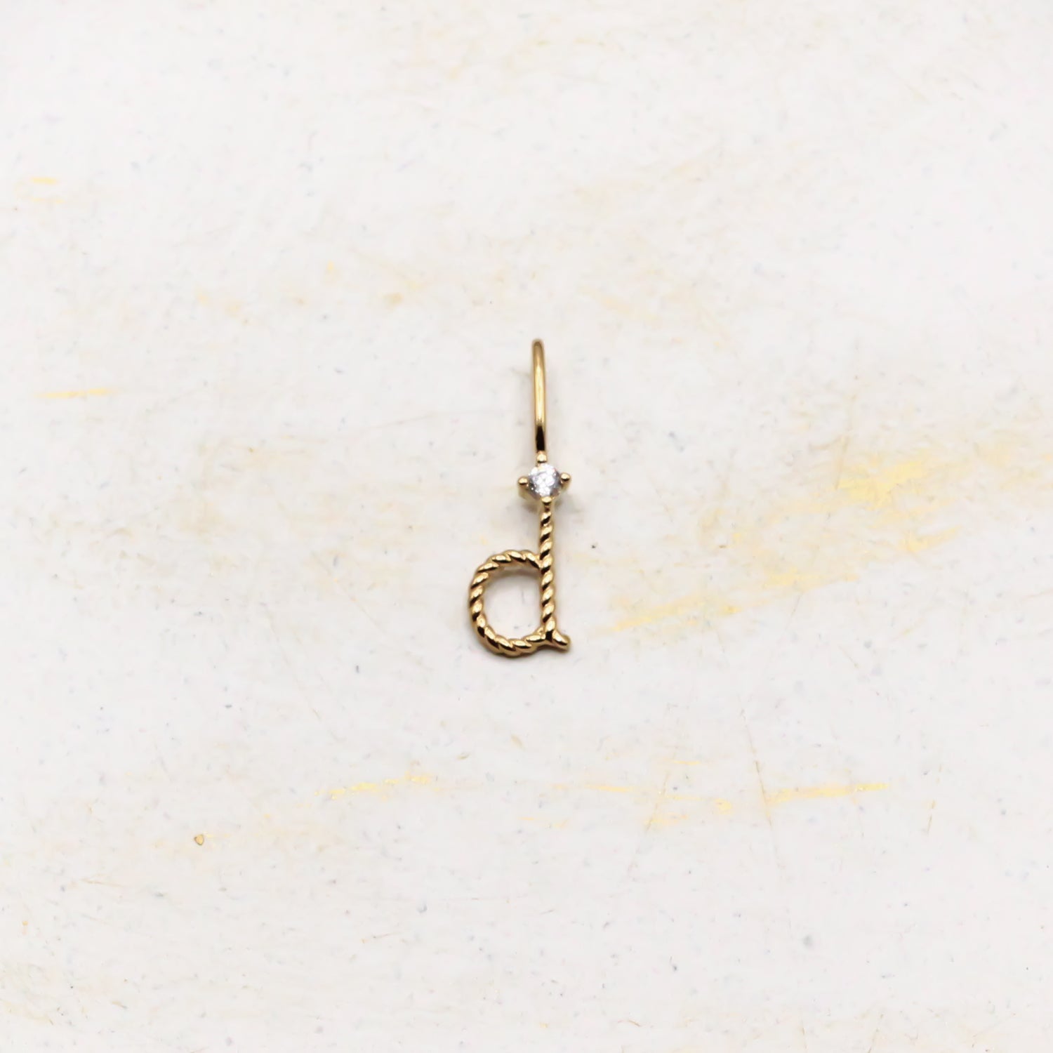 Buchstaben-Anhaenger-Kette-d