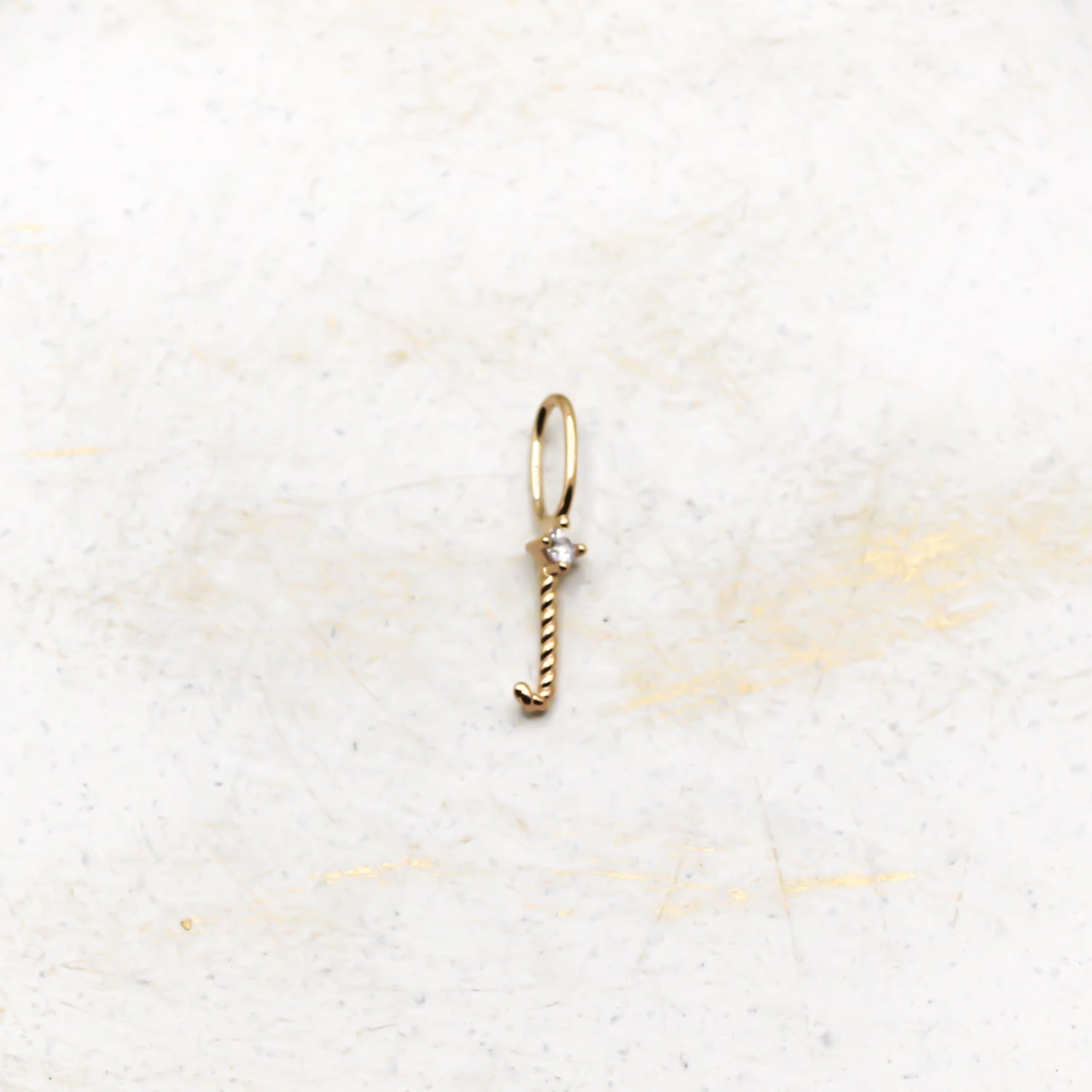 Buchstaben-Anhaenger-Kette-j