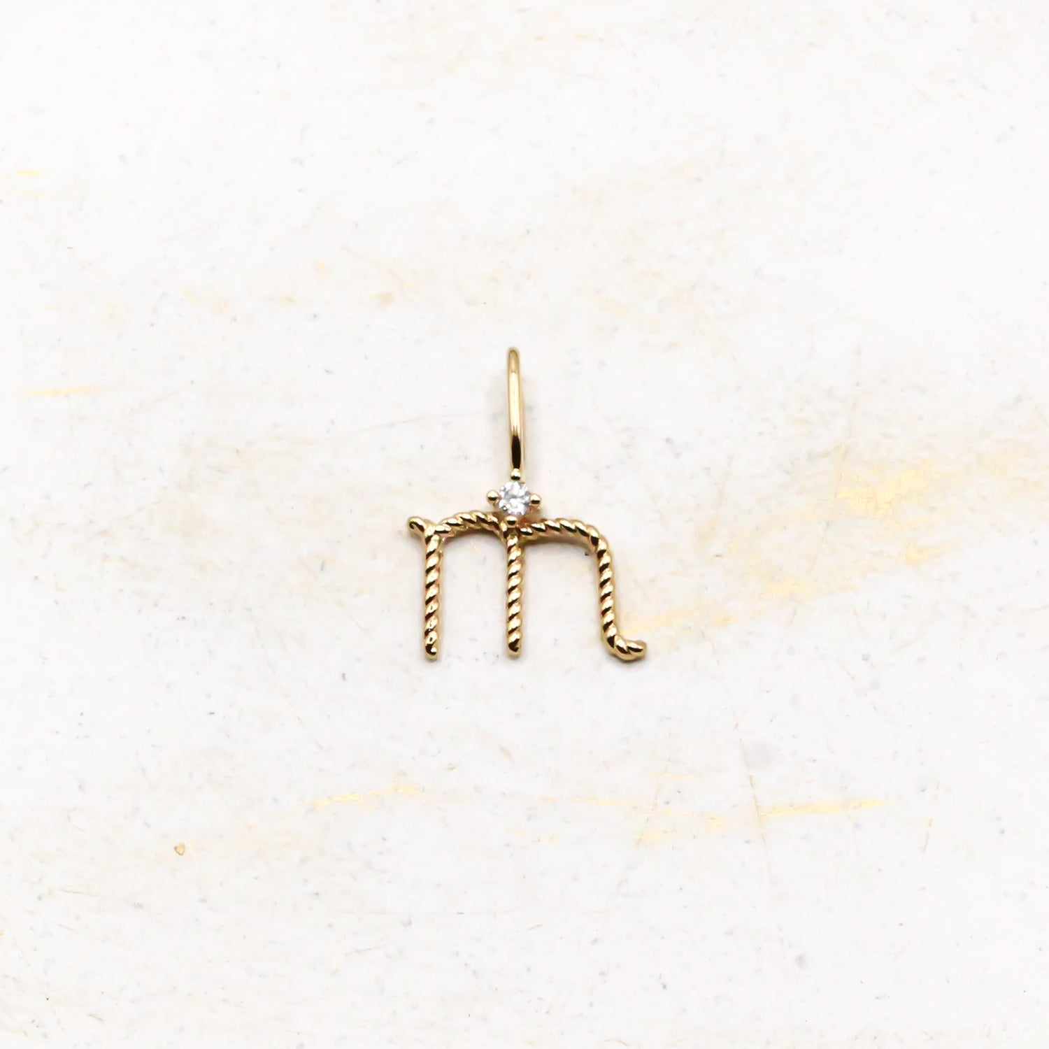 Buchstaben-Anhaenger-Kette-m