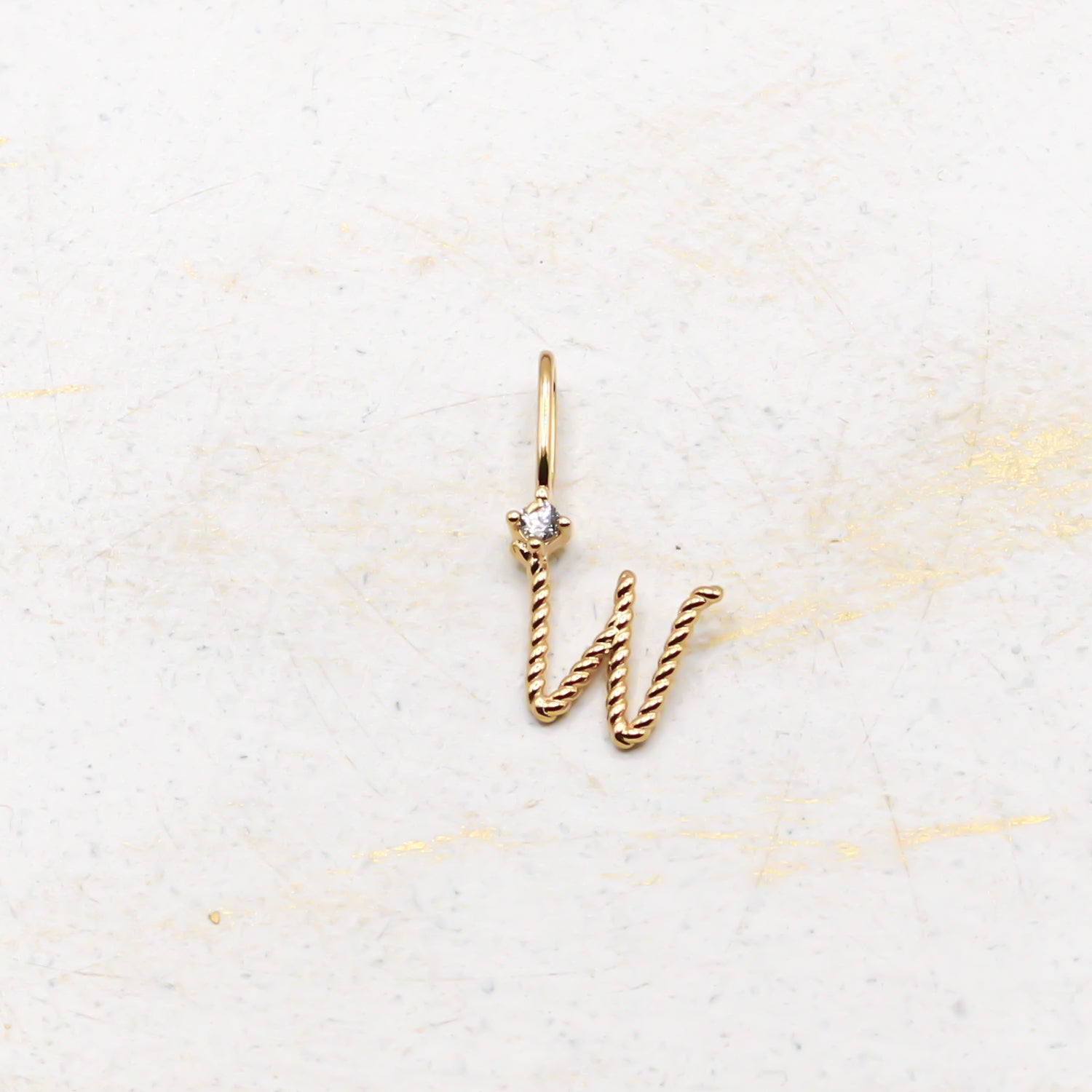 Buchstaben-Anhaenger-Kette-w