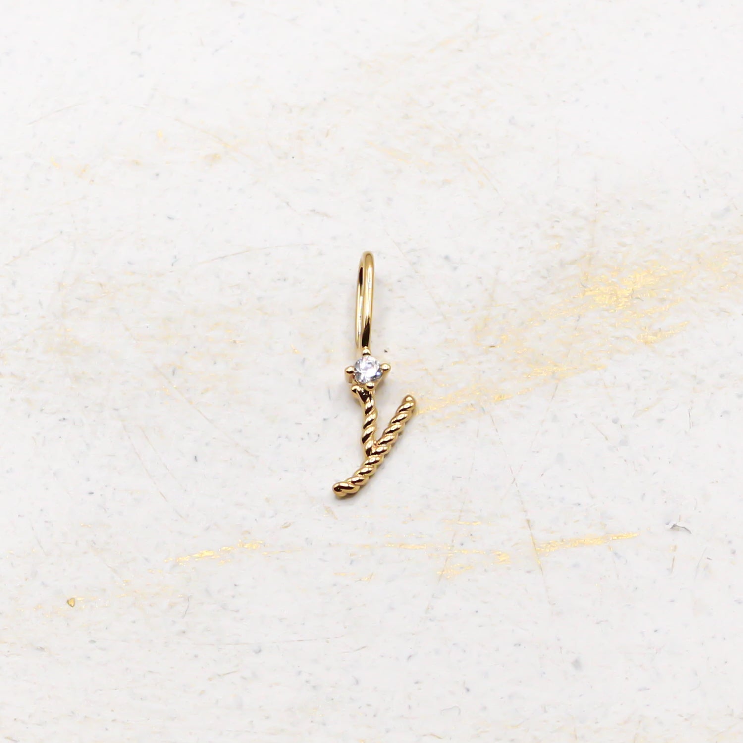 Buchstaben-Anhaenger-Kette-y