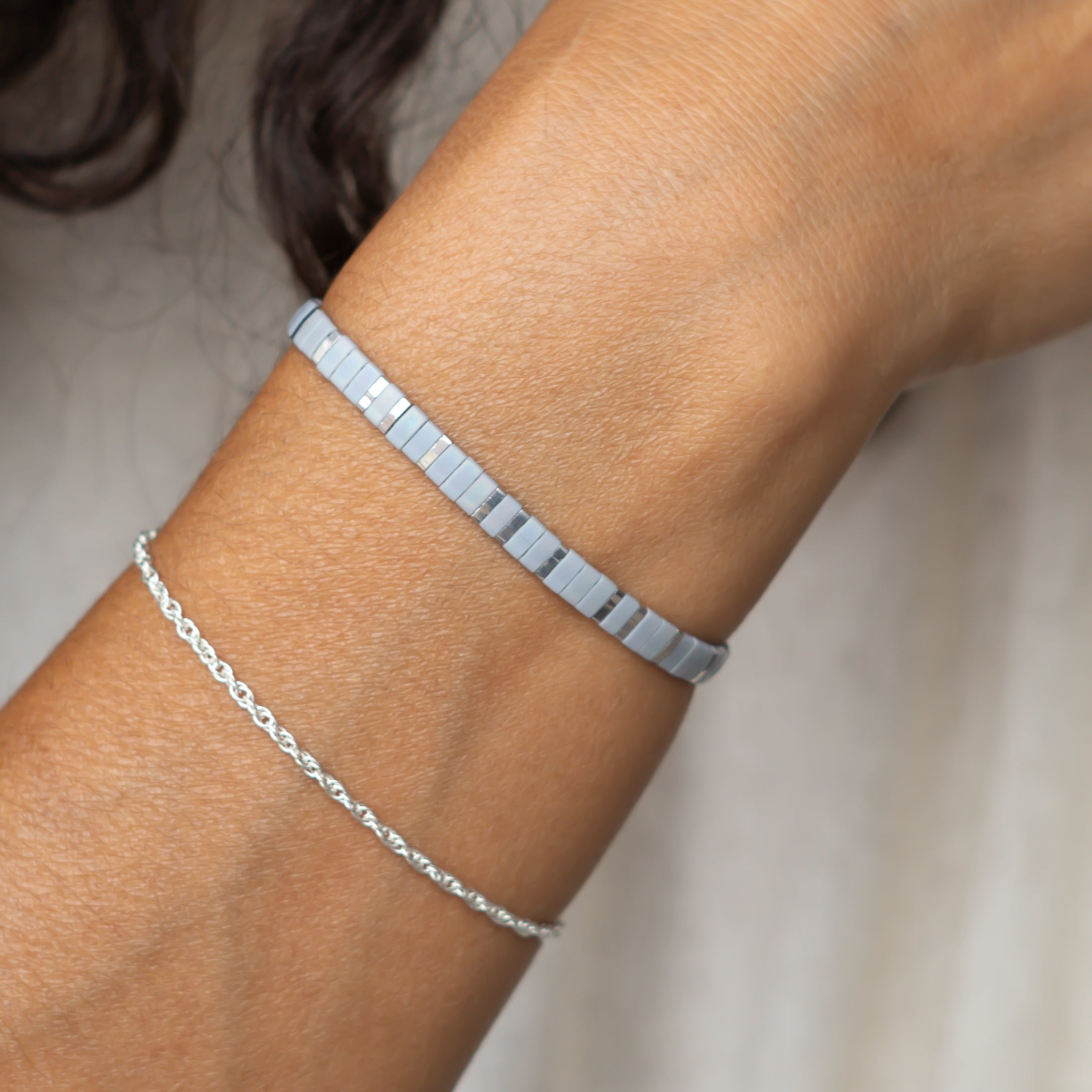 Damen Armbänder grau Silber