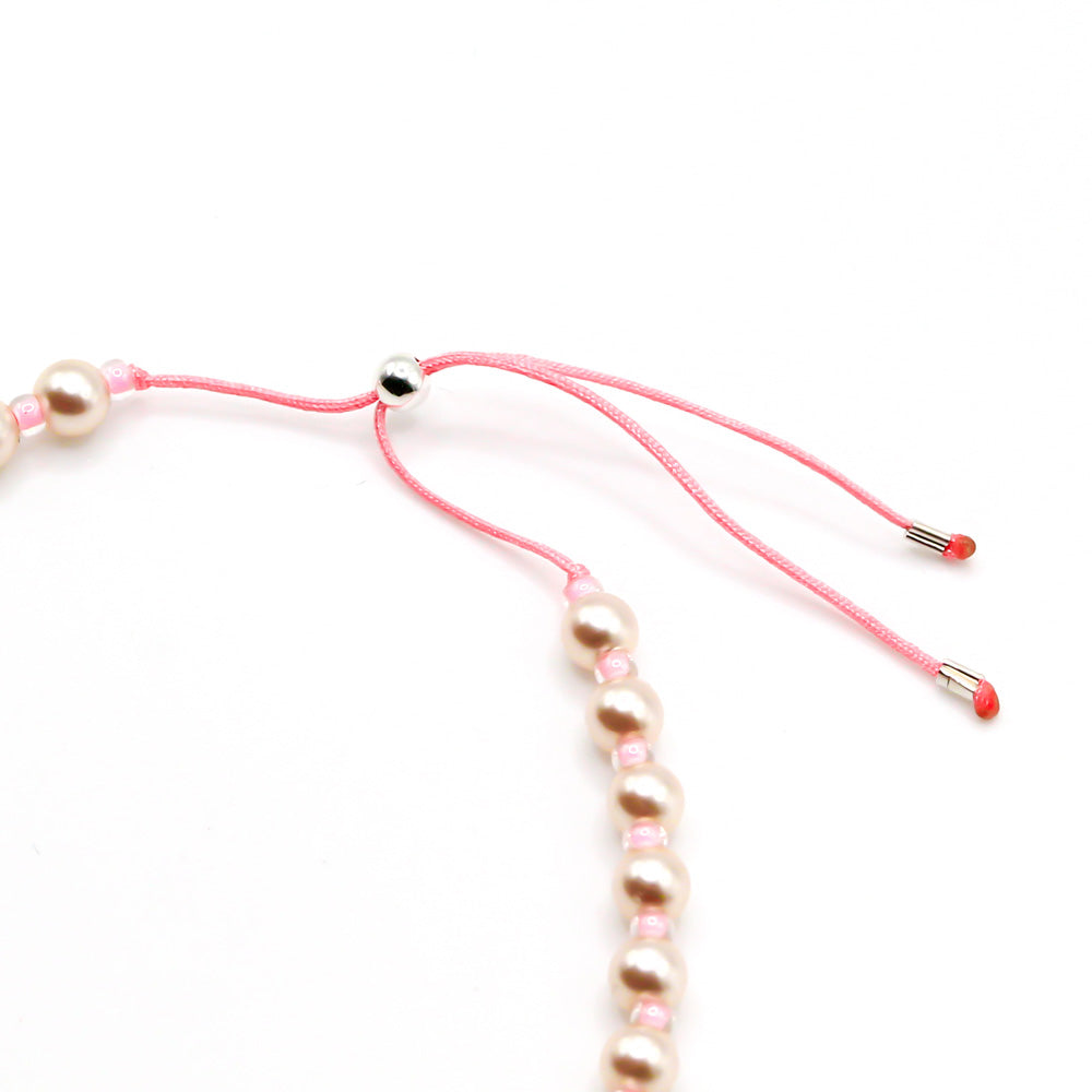 Handgemachtes pinkes Perlenarmband für Damen mit verstellbarem Verschluss aus pinkem Band und zarten Perlen in roséfarbenem. - Perlenarmband Rebell in luminous pink, orange, blau, rosa oder goldgelb - Apricot/Orange, Blau, Gelb, Pink