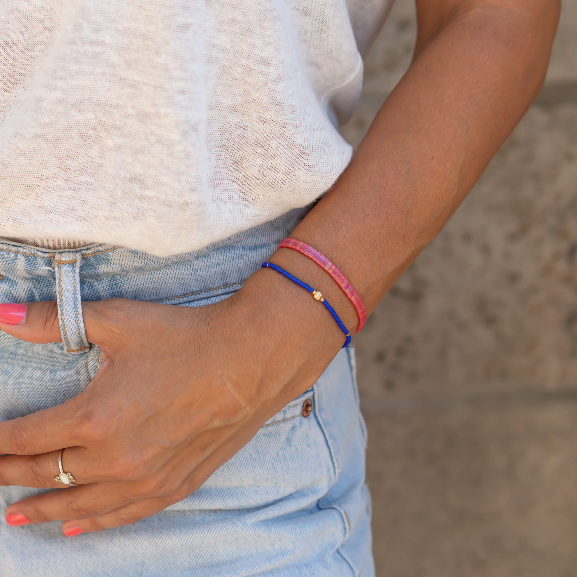 Damen perlenarmbänder blau und pink