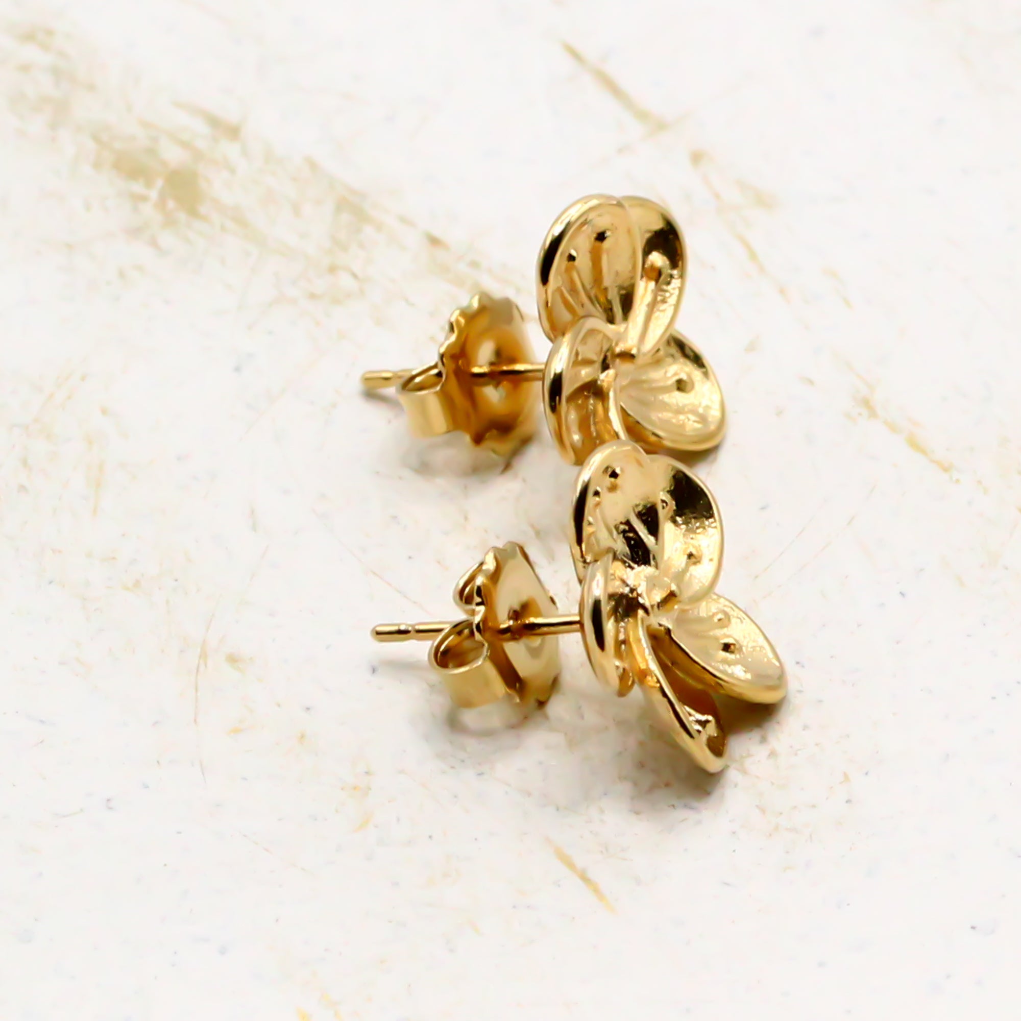 Blumen Ohrstecker in Gold