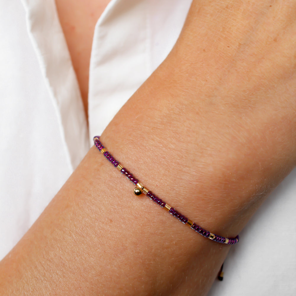 Perlenarmband lila