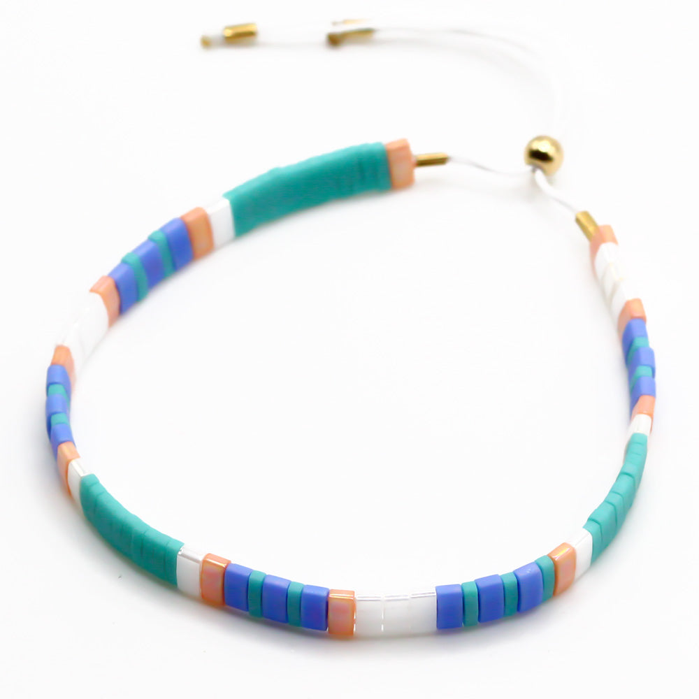 Perlenarmband in türkis und hellblau