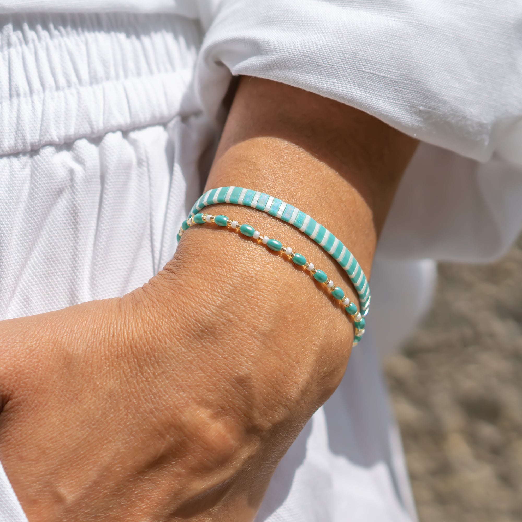 sommer perlenarmbänder in türkis