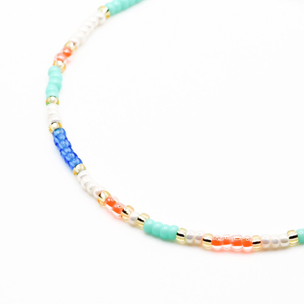 sommerliches armband aus perlen